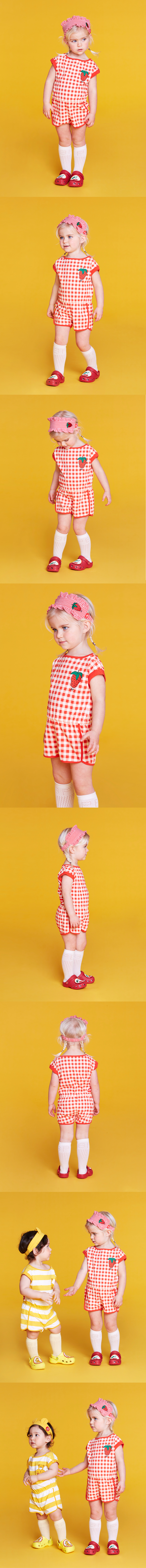 Strawberry baby gingham check summer suit 상세 이미지